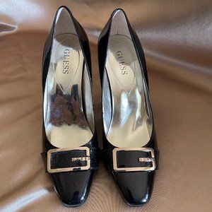 Guess patent pumps size 5.5M
